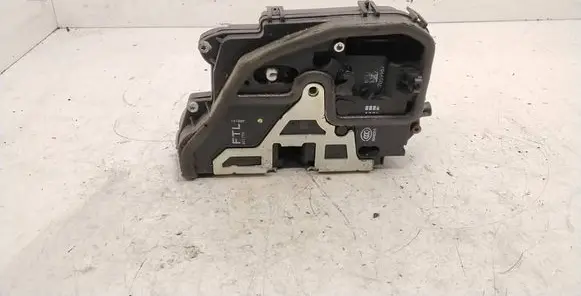 BMW 3 E90 E91 Front door lock 7059967