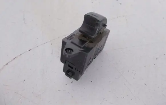 Chevrolet Nubira Electric window control switch 