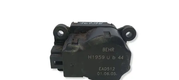 Citroen C4 I Air flap motor/actuator EAD512 H1959UB44 BEHR