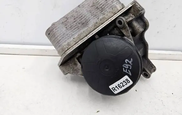 BMW Z4 E89 Oil filter mounting bracket 7516383 7525333