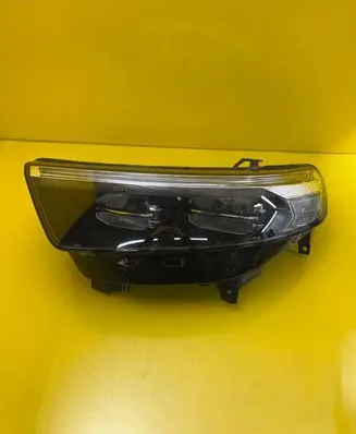 Ford Explorer VI Headlight/headlamp LB5B-13W030-GK