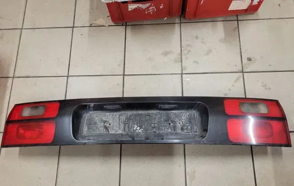 Volkswagen Sharan Trunk door license plate light bar 
