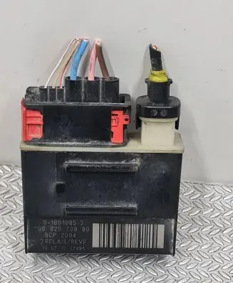 Peugeot 5008 Glow plug pre-heat relay 9662570880 018010953