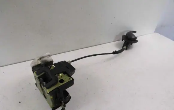 Fiat Palio Front door lock