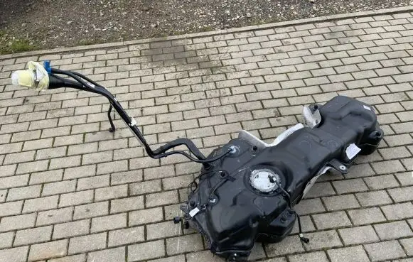 Audi Q7 4M Fuel tank 4M0201021EK 4M0919087F