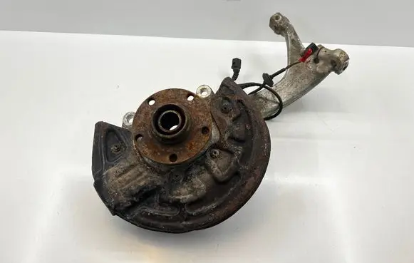 Audi A6 S6 C5 4B Front wheel hub