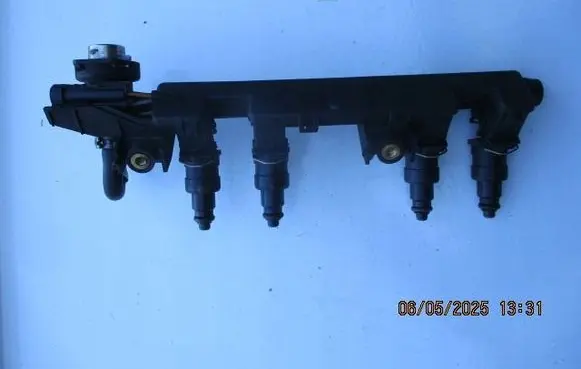 Renault Clio I Fuel main line pipe 7700870914