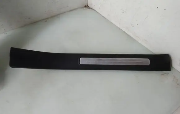 Mercedes-Benz B W245 Rear sill trim cover A1696800774