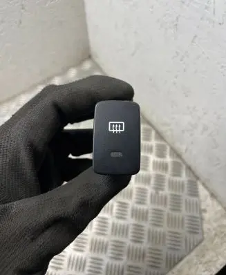 Windscreen/window heater switch