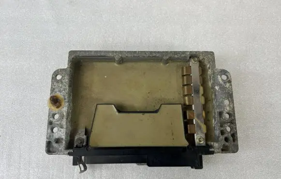 Renault Laguna I Engine control unit/module 7700105985 S113722103B