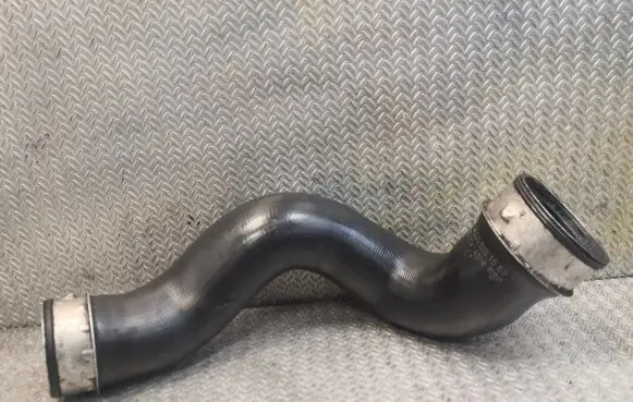 Mercedes-Benz C W203 Intercooler hose/pipe 2035281582