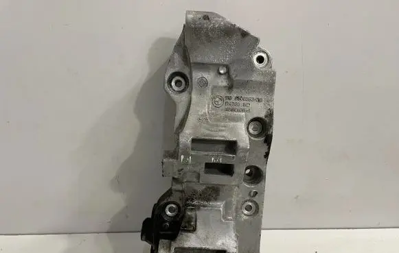 Generator/alternator bracket