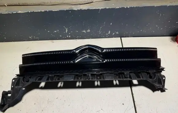 Citroen C5 Aircross II Front grill 9843224880