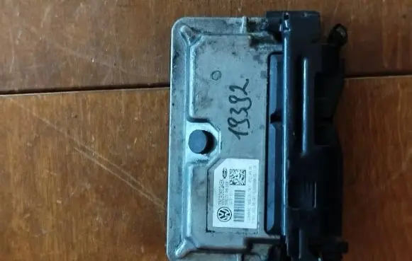 Volkswagen Golf VII Engine control unit/module 03c906024bk
