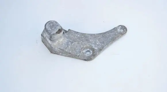 Audi A8 S8 D3 4E Engine mounting bracket 4E0199343AG