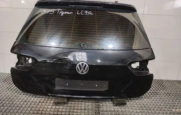 Volkswagen Tiguan Truck tailgate 