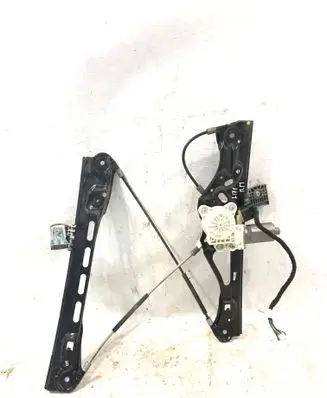 Mercedes-Benz E W211 Front door window regulator motor 2118203042