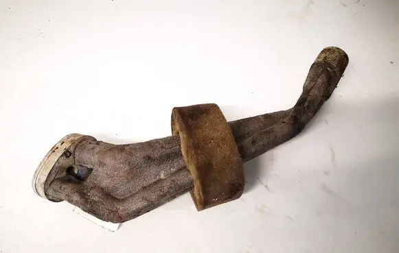 Audi A6 Allroad C5 Engine coolant pipe/hose 