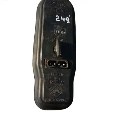 BMW 5 E39 Tail light bulb cover holder 2496339