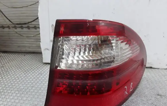 Mercedes-Benz E W211 Rear/tail lights A2118201664