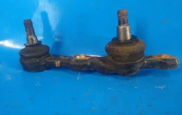 Lexus IS 220D-250-350 Rear wheel hub spindle/knuckle 4333039625