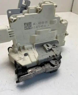 Audi A7 S7 4G Rear door lock 4G0839015