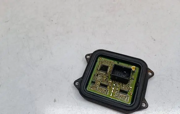 BMW 3 E90 E91 Headlight ballast module Xenon 7189311