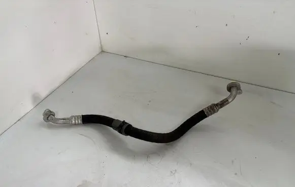 Volvo XC90 Air conditioning (A/C) pipe/hose 31497424