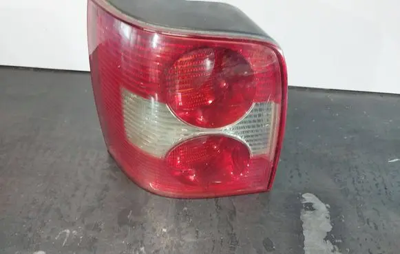 Volkswagen PASSAT B5.5 Rear/tail lights 3B9945095AA