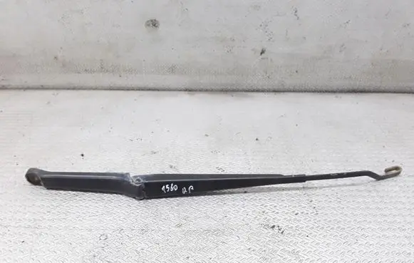 Toyota Avensis T220 Front wiper blade arm 8521105051