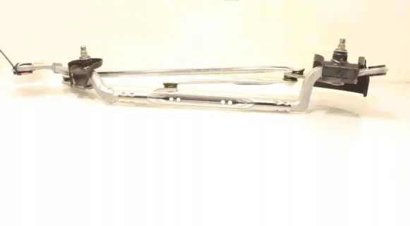 Lexus LX 570 Front wiper linkage 