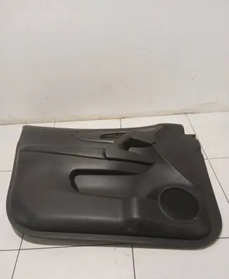 Nissan X-Trail T32 Front door card panel trim 809114CE0A