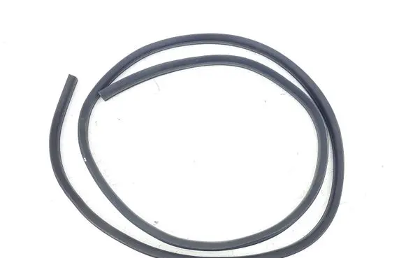 Ford Escape III Front door rubber seal