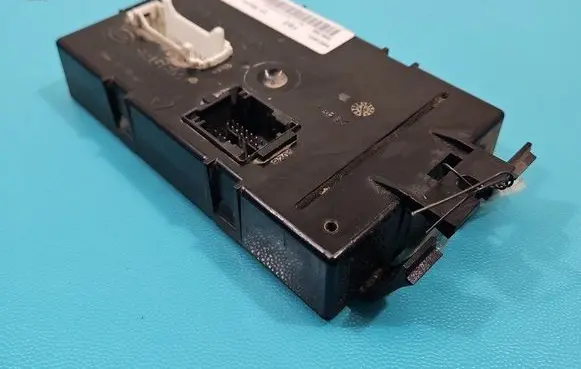 Renault Trafic II (X83) Central body control module 8200374947 IMPRK1502008