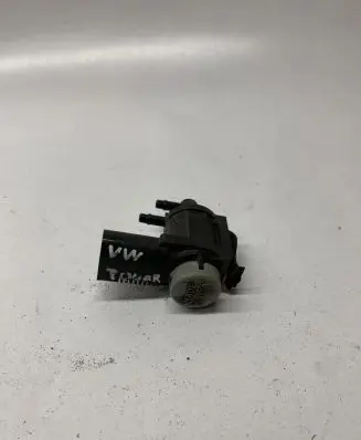 Volkswagen Touareg II Turbo solenoid valve 1K0906283A
