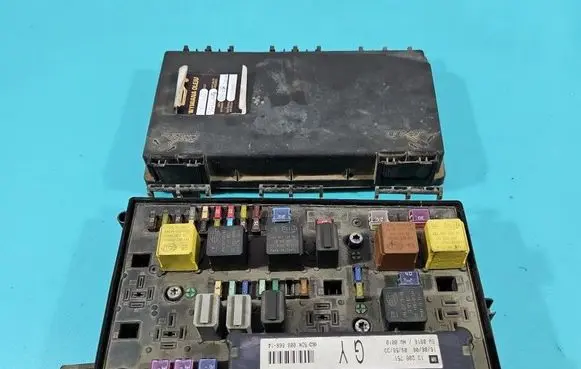Opel Astra H Fuse box set 13206751 IMPRK1553285