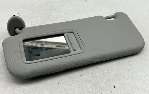Sun visor