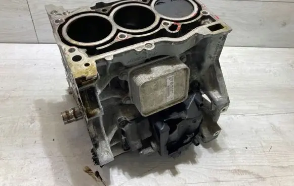 Skoda Rapid (NH) Engine block 04c103023j