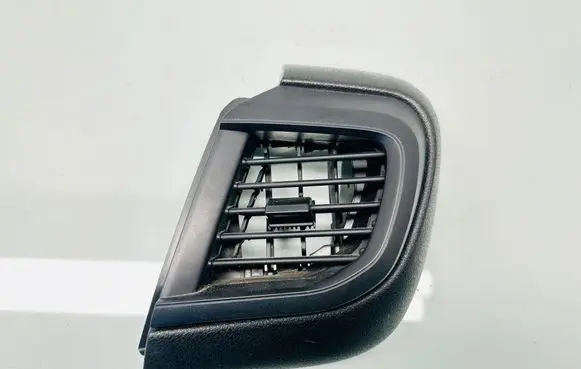 Citroen Jumpy Dashboard side air vent grill/cover trim 98085956ZD