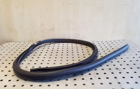 Volkswagen Scirocco Front door rubber seal