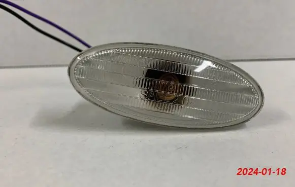 Nissan Juke I F15 Front fender indicator light