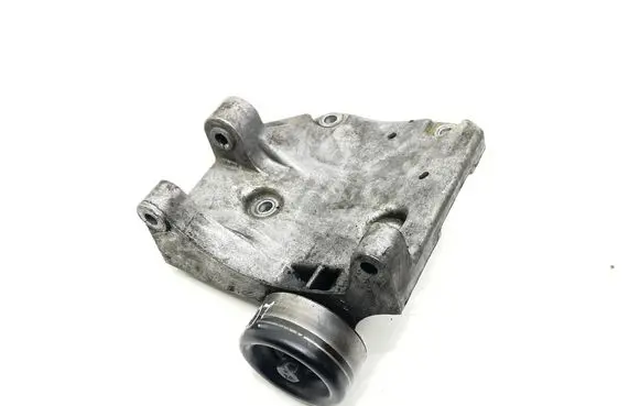Jaguar XK8 - XKR Generator/alternator bracket NCA8300AA