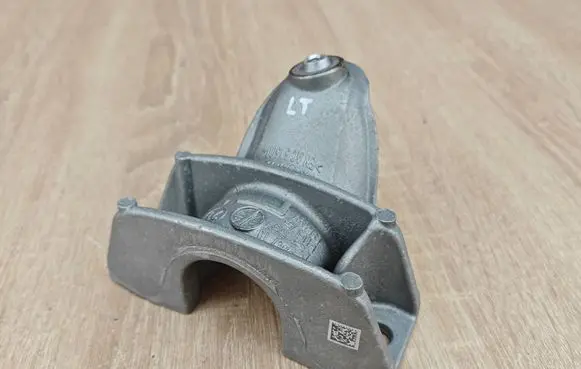 BMW 5 G30 G31 G38 Sway bar bush bracket, rear 6861479