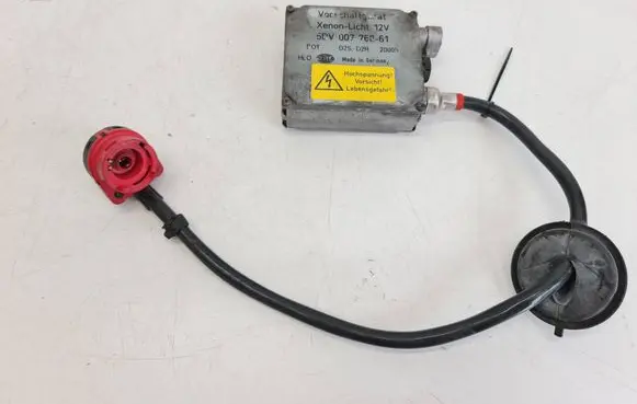 Volkswagen PASSAT B5.5 Headlight ballast module Xenon 5DV00776061
