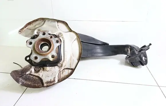 BMW X1 U11 Rear wheel hub spindle/knuckle 6896991