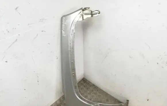 Jeep Cherokee III KJ Fender