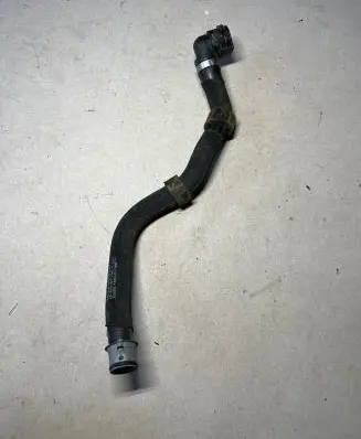 Mercedes-Benz SL AMG R231 Engine coolant pipe/hose A2315001175 6254121518 26072011