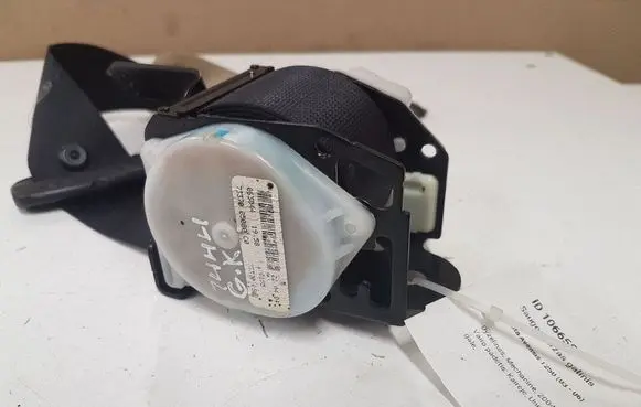 Toyota Avensis T250 Rear seatbelt 7337005080C0 063044