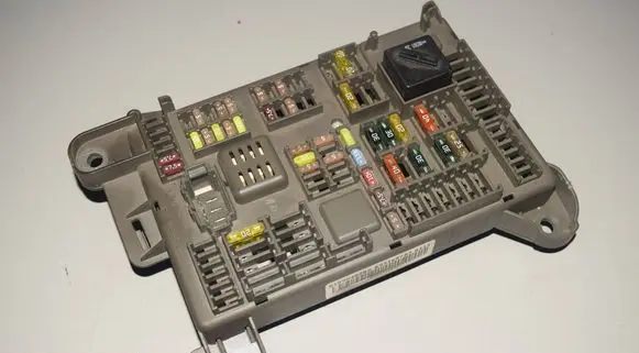 BMW X6 E71 Fuse module 6931687