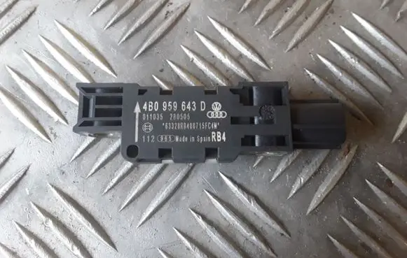 Audi A8 S8 D3 4E Airbag deployment crash/impact sensor 4B0959643D